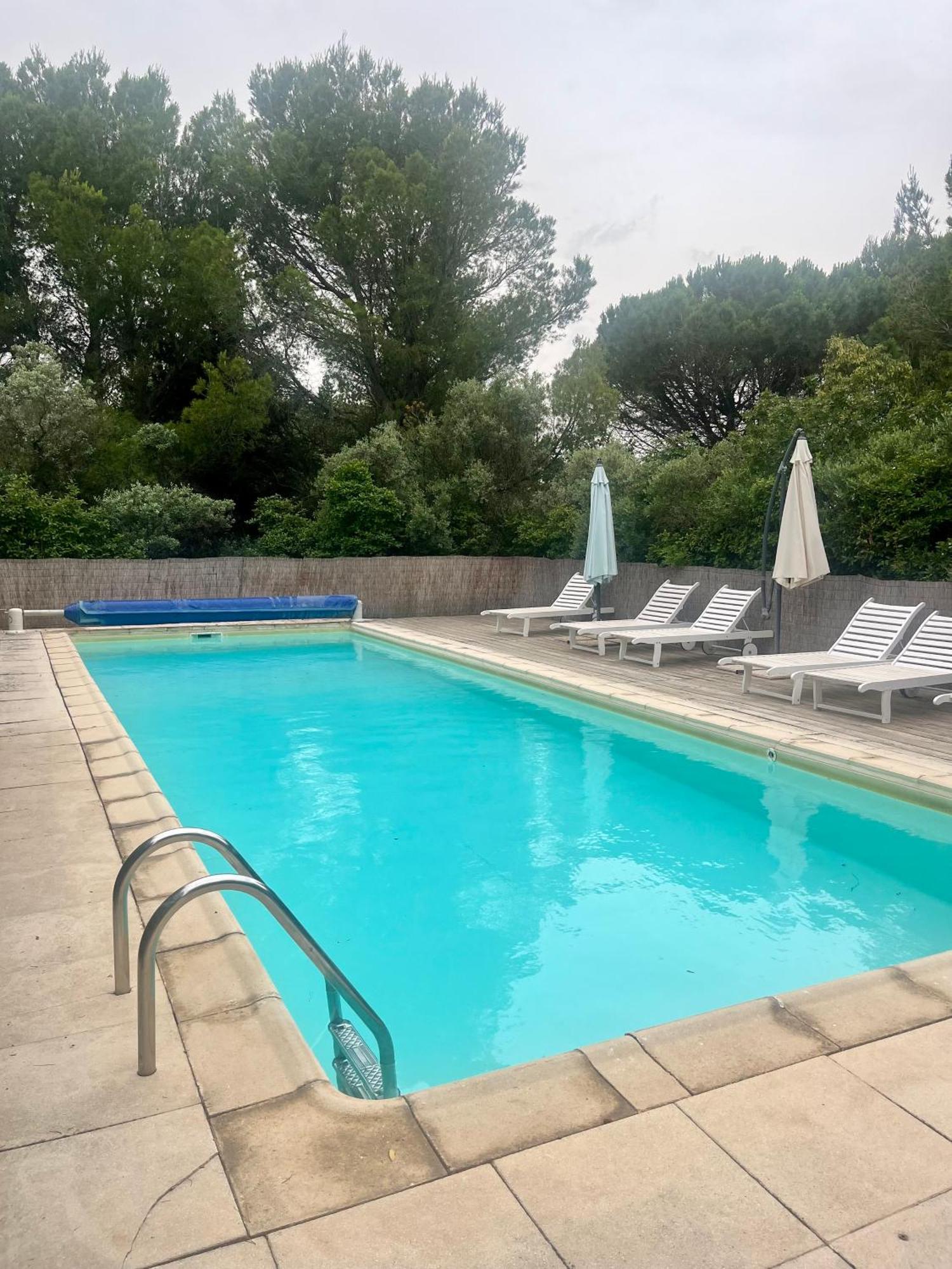 Les Calades - Piscine, Parc, Parking Vila Arles Exterior foto